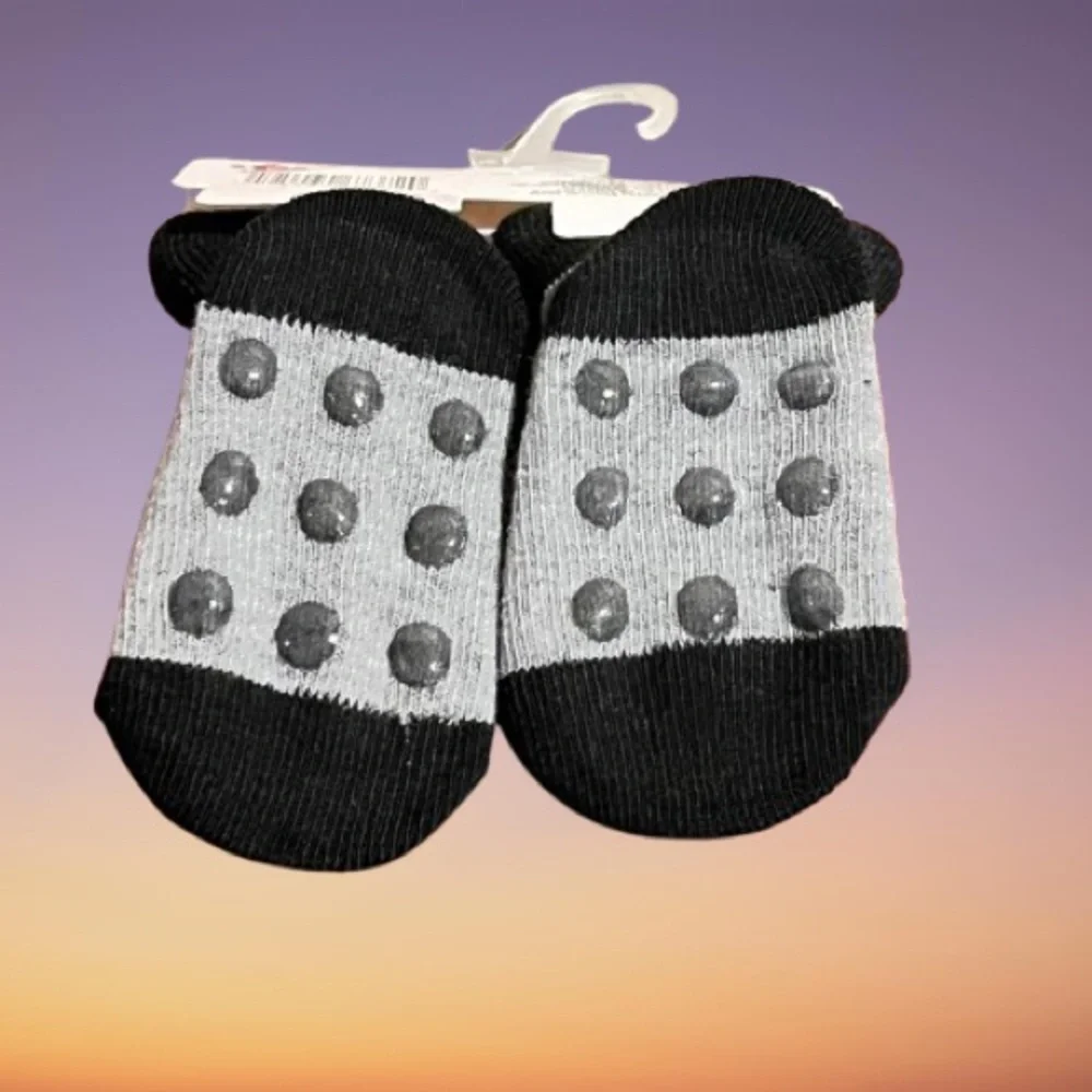 🆕- Halloween Ghost Baby Booties. 0-3 months